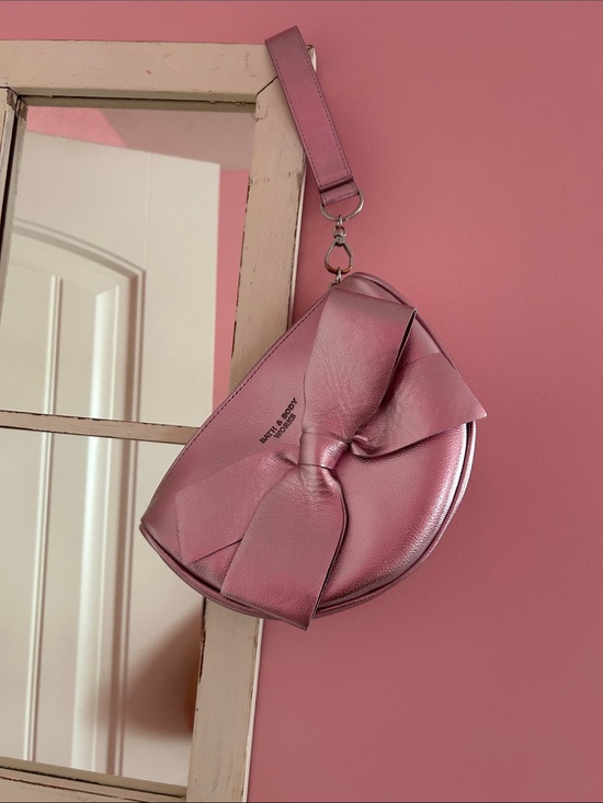 Bath & Body Works Handbags - Bath & Body Works Pink Bow Hand Bag